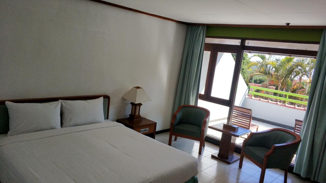 Grand Whiz Hotel Bromo Exterior photo